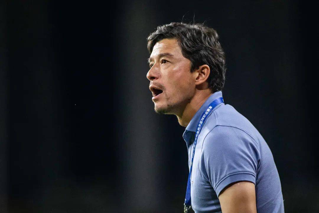 关于今晚瓦伦西亚调整名单以备中超,战术微调环节打磨,质疑声仍在,临场指挥获称赞的信息 关于今晚瓦伦西亚调整名单以备中超,战术微调环节打磨,质疑声仍在,临场指挥获称赞的信息