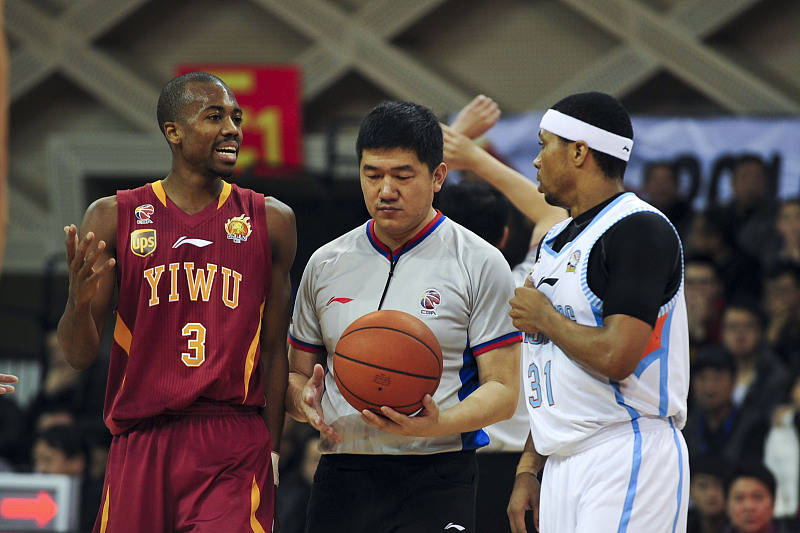 今夜体能课后;新疆广汇手感冰凉备战全明星赛;目标明确;阵容厚度经受考验的简单介绍 今夜体能课后;新疆广汇手感冰凉备战全明星赛;目标明确;阵容厚度经受考验的简单介绍